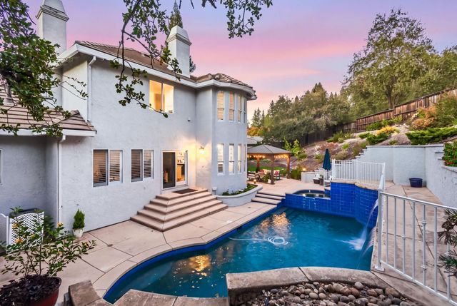 104 Table Rock Ct, Folsom, CA 95630
