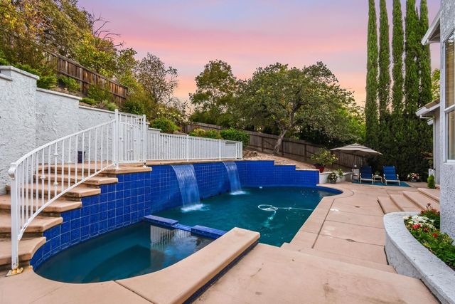104 Table Rock Ct, Folsom, CA 95630