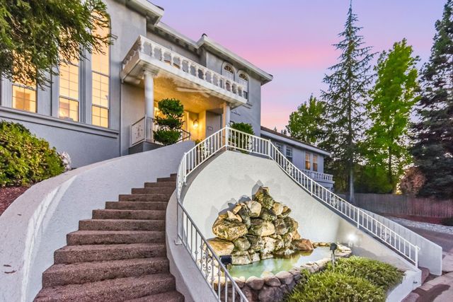 104 Table Rock Ct, Folsom, CA 95630
