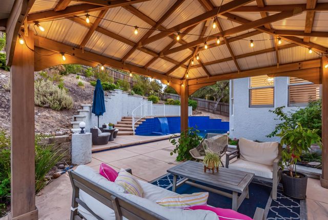 104 Table Rock Ct, Folsom, CA 95630
