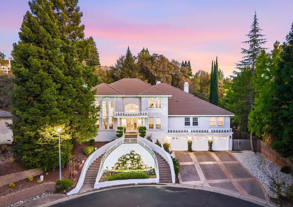 104 Table Rock Ct, Folsom, CA 95630