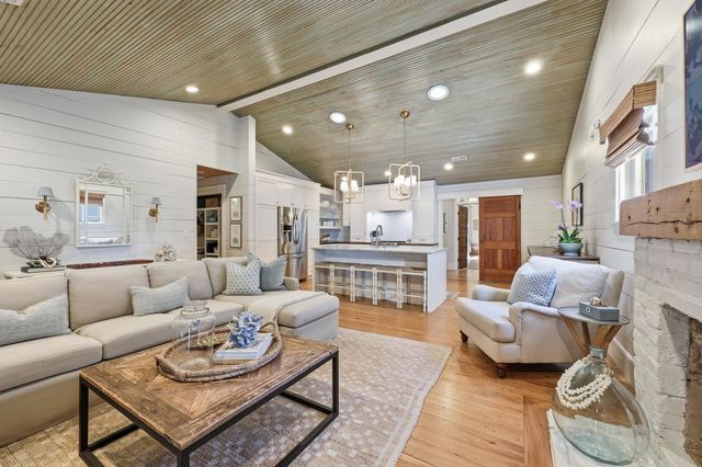 92 Channel Bluff Ave., Pawleys Island, SC 29585