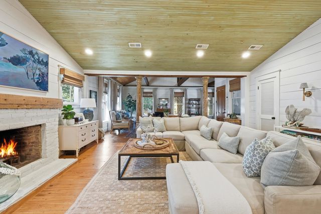 92 Channel Bluff Ave., Pawleys Island, SC 29585