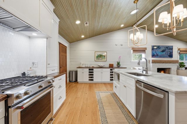 92 Channel Bluff Ave., Pawleys Island, SC 29585