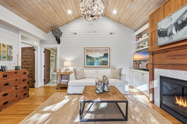 92 Channel Bluff Ave., Pawleys Island, SC 29585