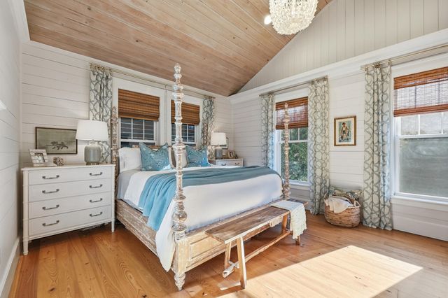 92 Channel Bluff Ave., Pawleys Island, SC 29585