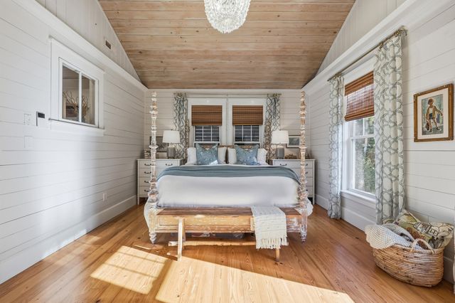 92 Channel Bluff Ave., Pawleys Island, SC 29585