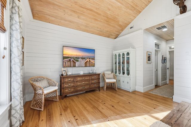 92 Channel Bluff Ave., Pawleys Island, SC 29585