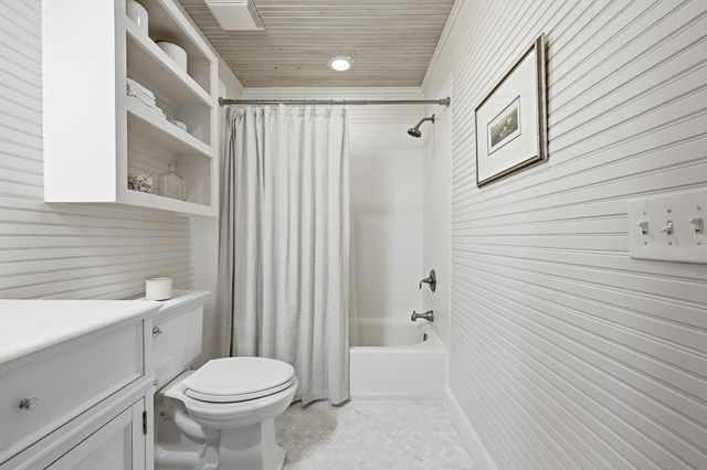 92 Channel Bluff Ave., Pawleys Island, SC 29585