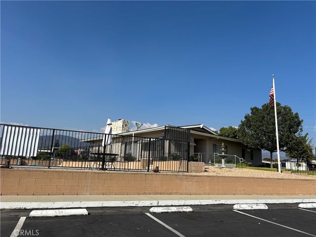 301 E Foothill Boulevard 24, Pomona, CA 91767