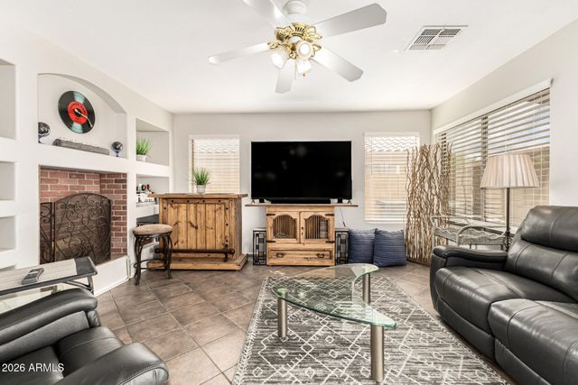 6754 W MONONA Drive, Glendale, AZ 85308