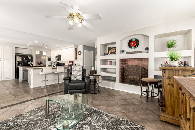 6754 W MONONA Drive, Glendale, AZ 85308