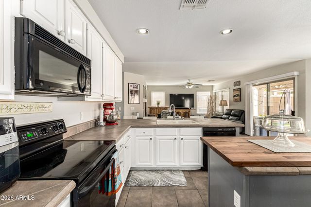 6754 W MONONA Drive, Glendale, AZ 85308