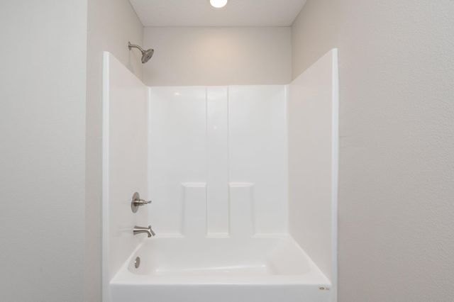 6018 EMMY LYNN LN, Crestview, FL 32539