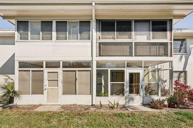 3900 ROXANE BOULEVARD 8B, Sarasota, FL 34235