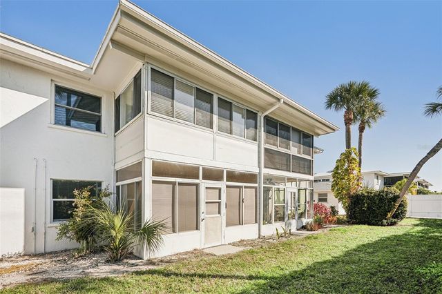3900 ROXANE BOULEVARD 8B, Sarasota, FL 34235