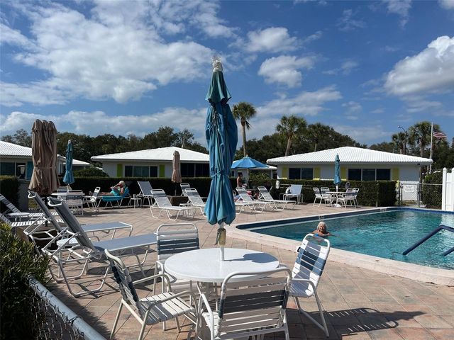 3900 ROXANE BOULEVARD 8B, Sarasota, FL 34235