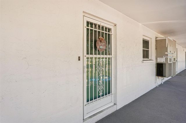 3900 ROXANE BOULEVARD 8B, Sarasota, FL 34235