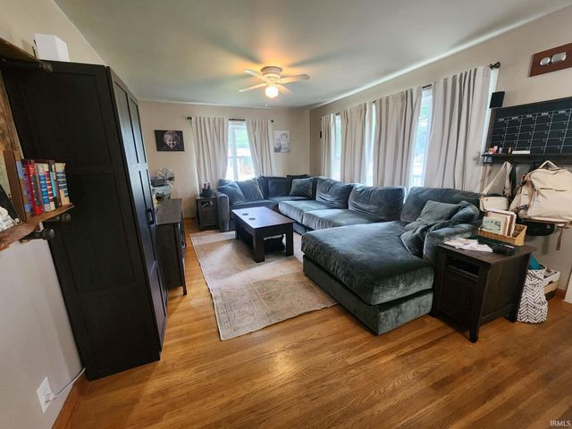 1903 S Boulevard Place, Princeton, IN 47670