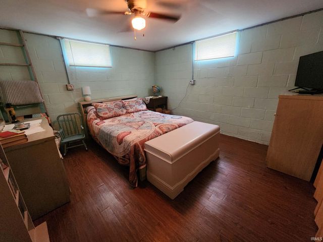 1903 S Boulevard Place, Princeton, IN 47670