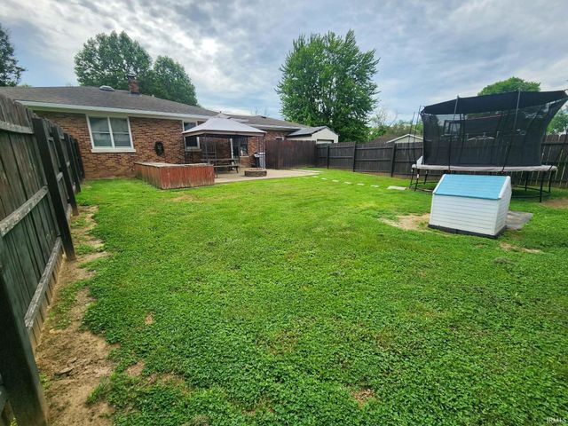 1903 S Boulevard Place, Princeton, IN 47670