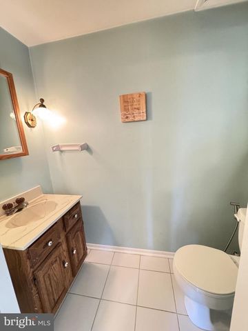 939 BEAVERBANK CIR, Baltimore, MD 21286
