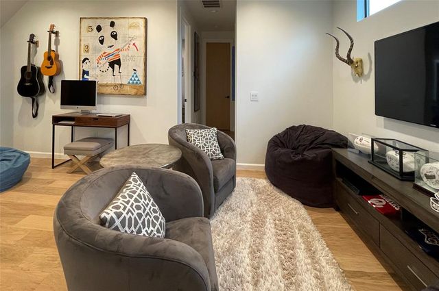 1136 NW 57th Street, Oklahoma City, OK 73118