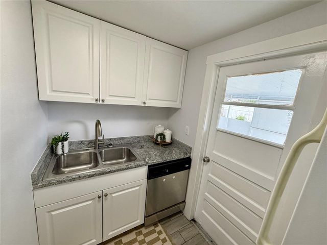 1216 GRANTWOOD AVENUE, Clearwater, FL 33759