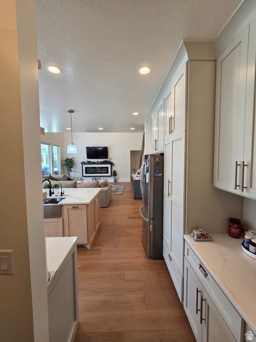 486 E SELMAN DR, Salem, UT 84653