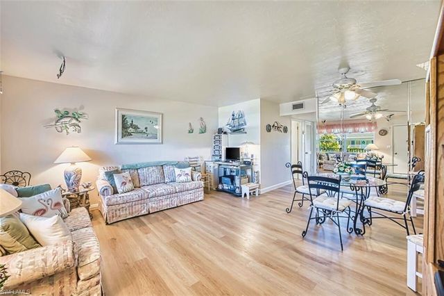 601 Periwinkle WAY D-7, Sanibel, FL 33957