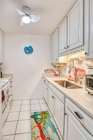 601 Periwinkle WAY D-7, Sanibel, FL 33957
