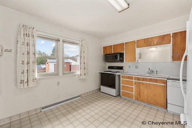 4714 SAGEBRUSH AVE, Cheyenne, WY 82009