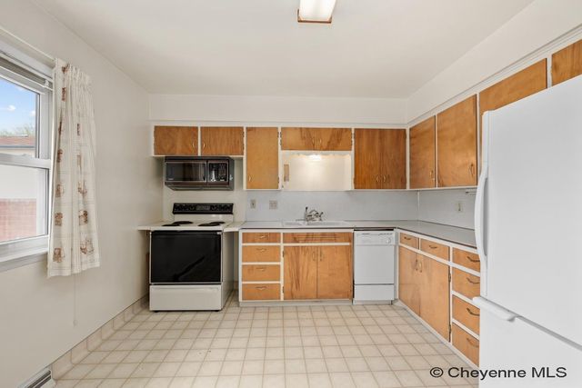4714 SAGEBRUSH AVE, Cheyenne, WY 82009