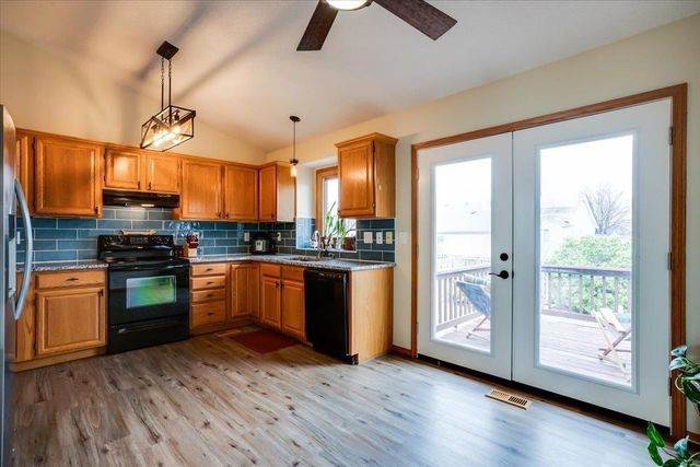 2567 N Button Bush Cir, Derby, KS 67037