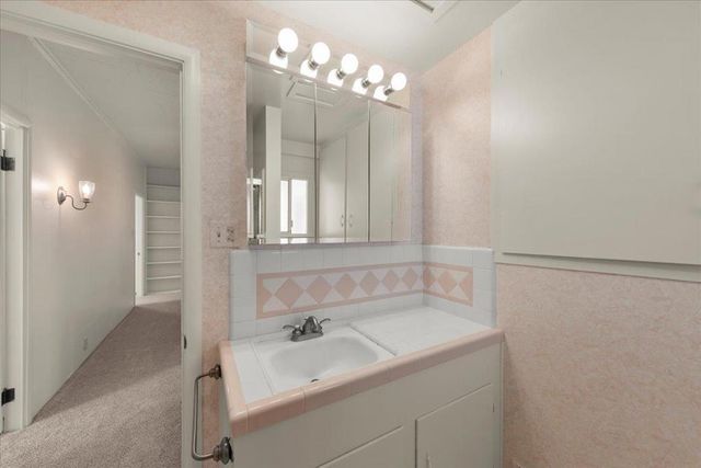 Hall Road, Royal Oaks, CA 95076