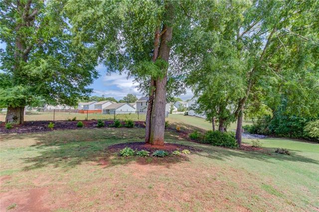 149 Starbuck Parkway, Pendergrass, GA 30567