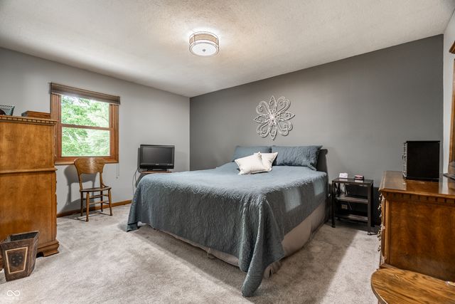 1653 E 300 N, Greenfield, IN 46140