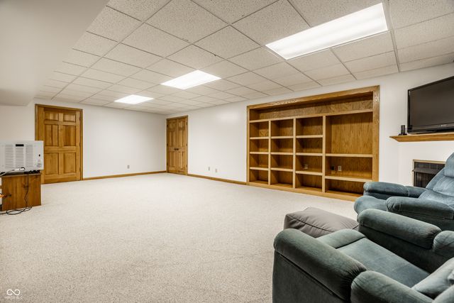 1653 E 300 N, Greenfield, IN 46140