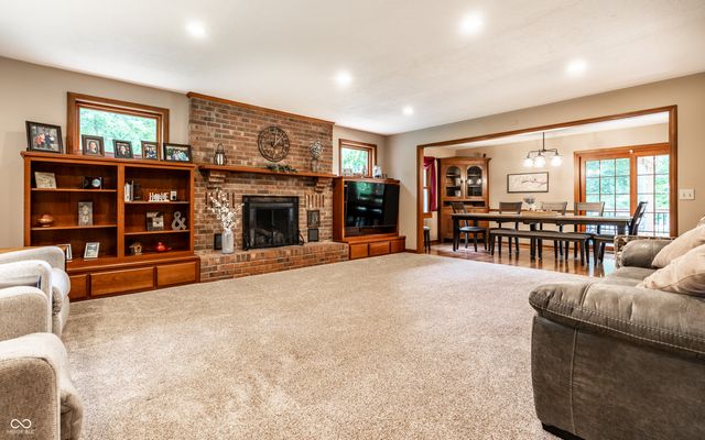 1653 E 300 N, Greenfield, IN 46140