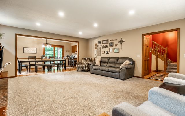 1653 E 300 N, Greenfield, IN 46140
