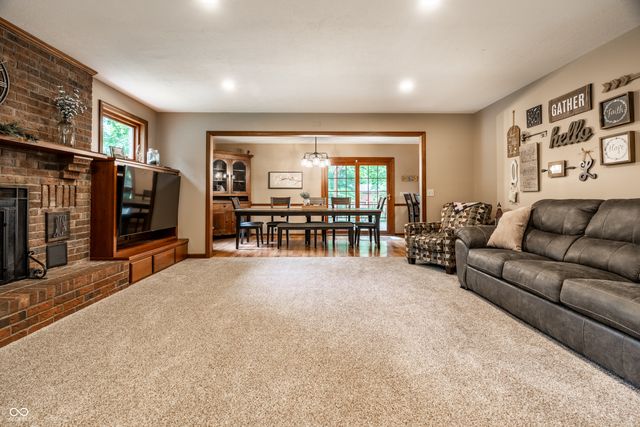1653 E 300 N, Greenfield, IN 46140