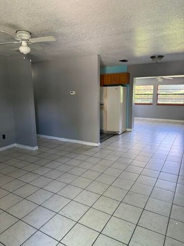 2443 2nd Place SW, Vero Beach, FL 32962