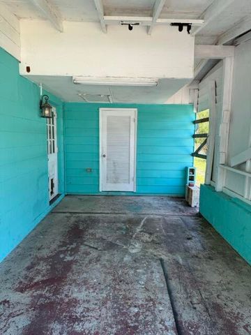 2443 2nd Place SW, Vero Beach, FL 32962