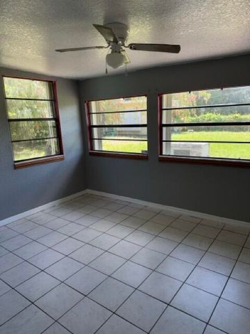 2443 2nd Place SW, Vero Beach, FL 32962