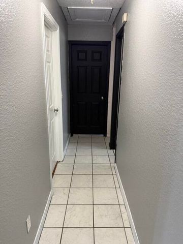 2443 2nd Place SW, Vero Beach, FL 32962