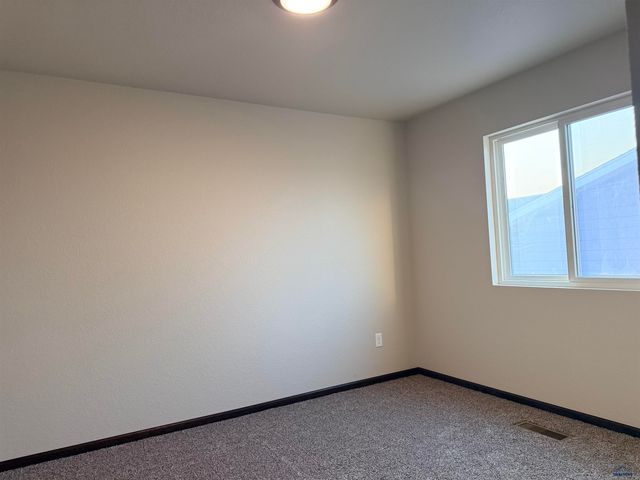 4108 MCINTOSH LN, Rapid City, SD 57703