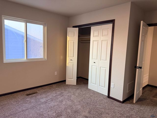 4108 MCINTOSH LN, Rapid City, SD 57703