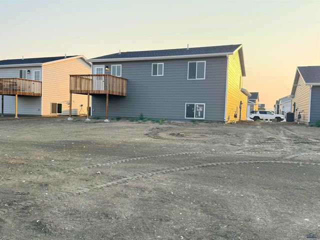 4108 MCINTOSH LN, Rapid City, SD 57703