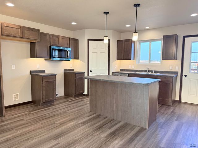 4108 MCINTOSH LN, Rapid City, SD 57703