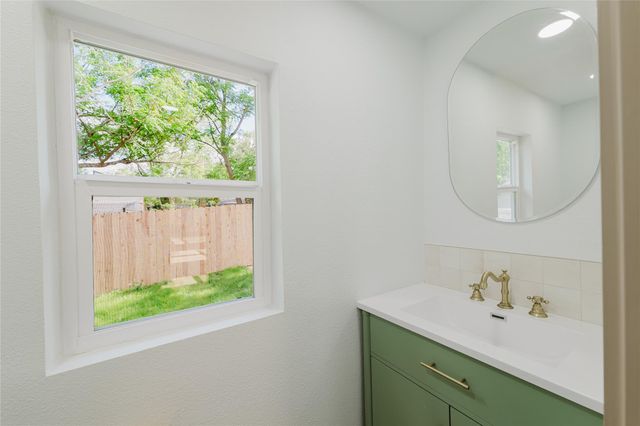 1907 E 21st ST, Austin, TX 78722